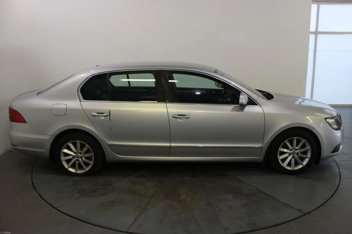 Skoda Superb 1.6 TDI 105HP Ambition Greenline - TE - Image 3