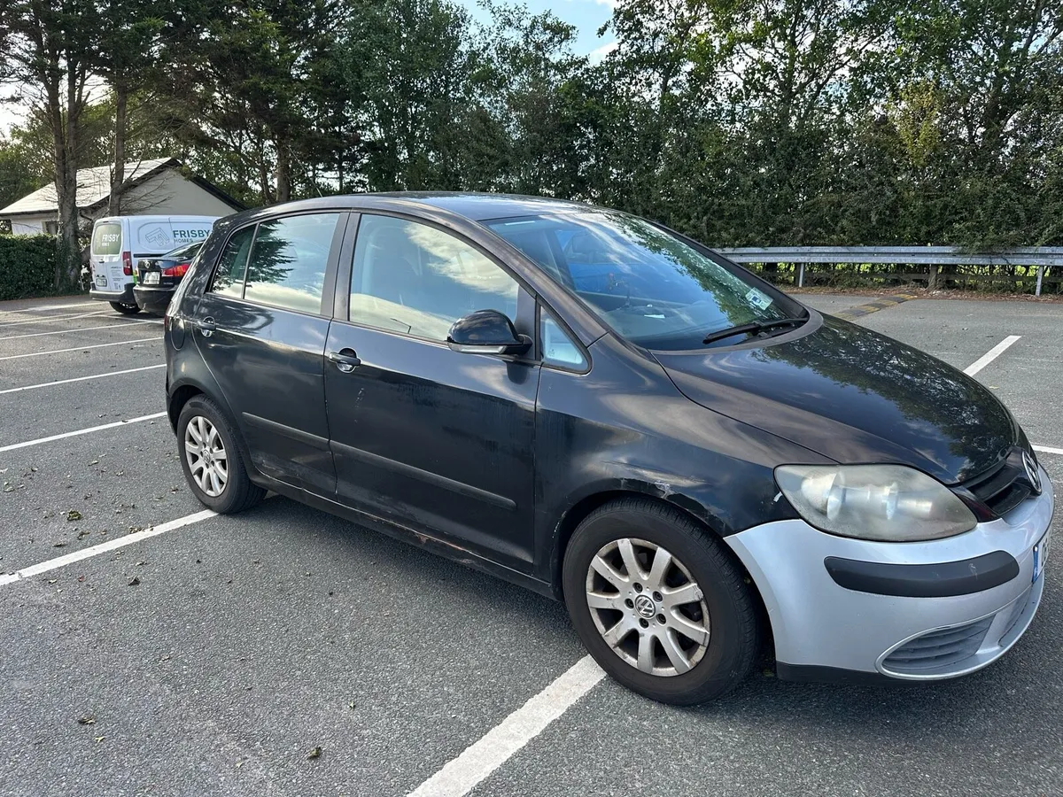 🚗 Volkswagen Golf Hatchback – Black – Low Mileage - Image 3