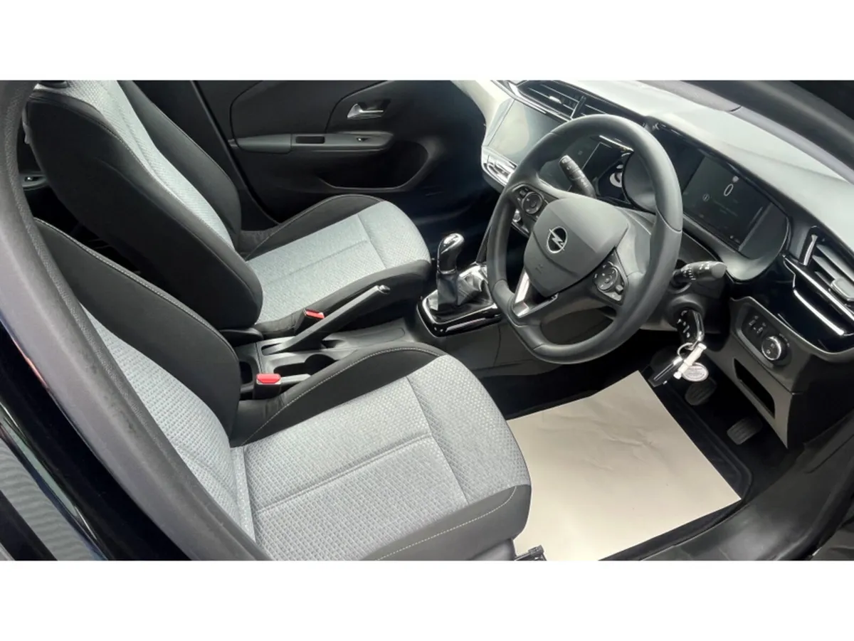 Opel Corsa ELEGNCE 1.2 75HP * Low Low Kms * - Image 6