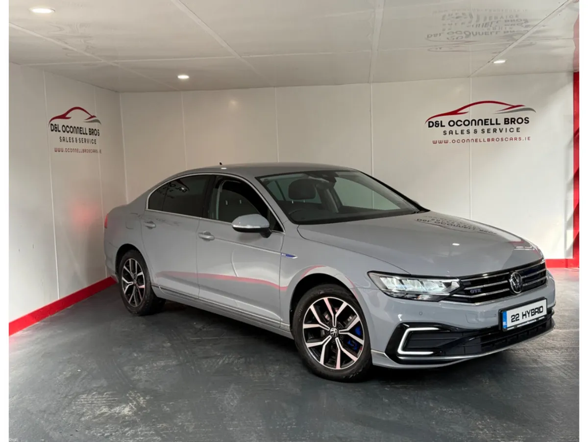 Volkswagen Passat GTE S-A DSG - Image 1