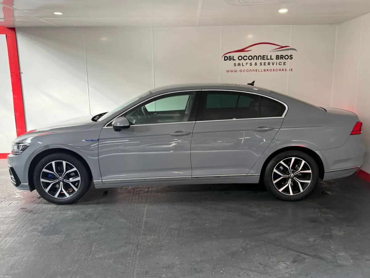 Volkswagen Passat GTE S-A DSG - Image 4
