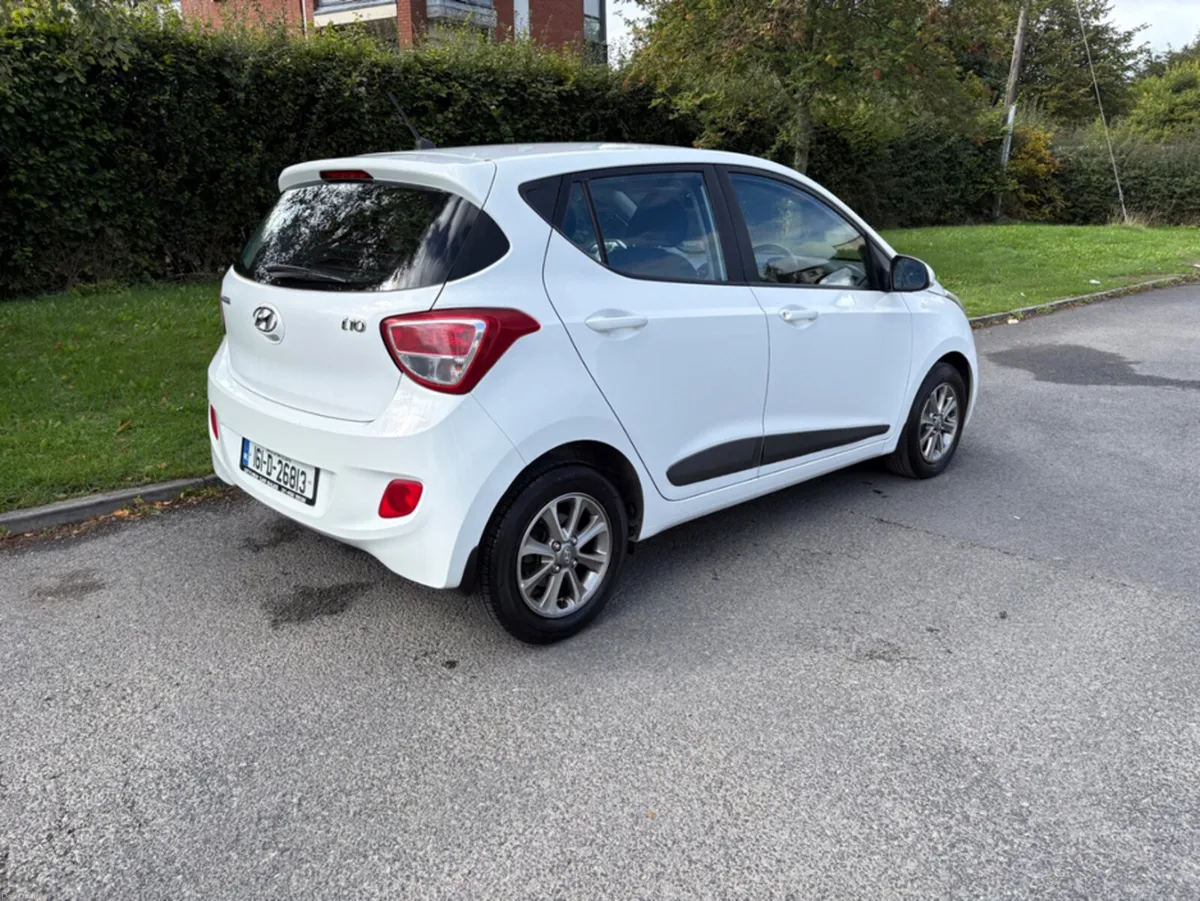 Hyundai i10 DELUXE AUTO 4DR - Image 4