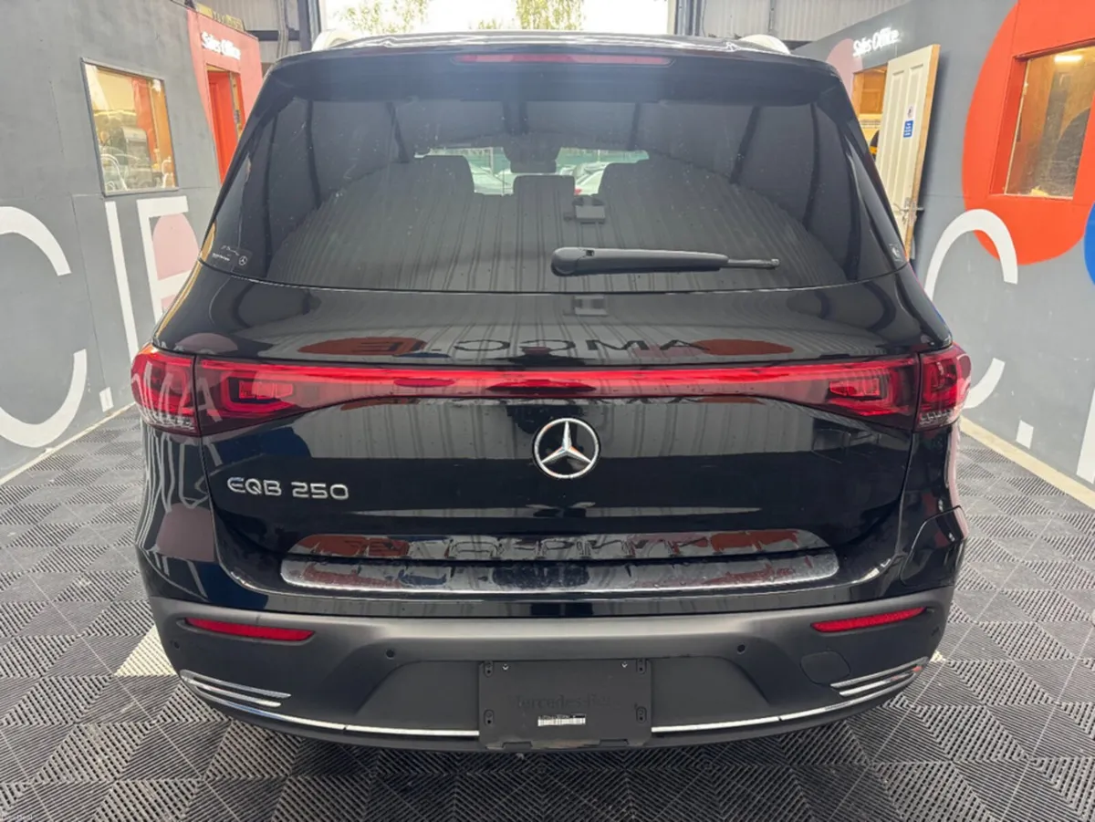 Mercedes-Benz EQB 2023 MERCEDES-BENZ EQB 250 AUTOM - Image 4