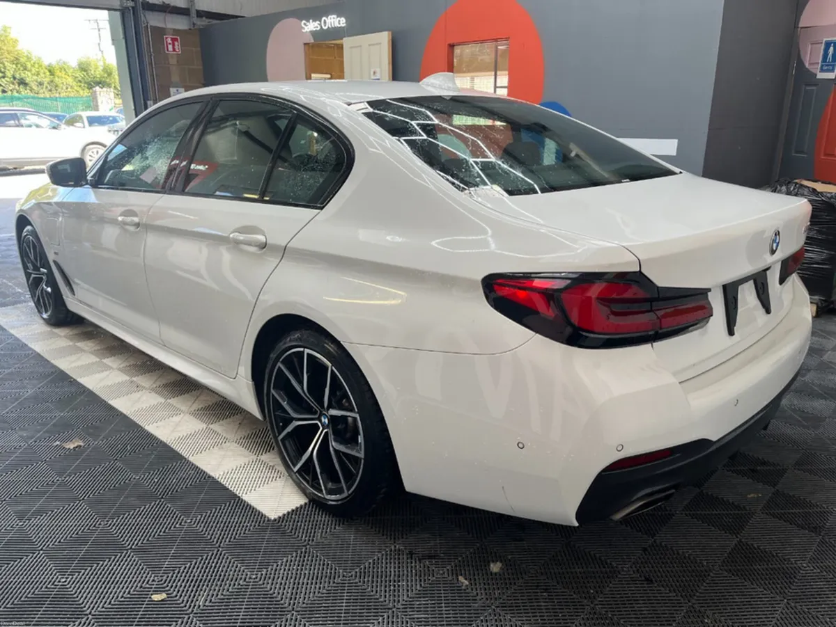 BMW 5-Series 2021 BMW 5 4d 530E M-SPORT EDITION JO - Image 5