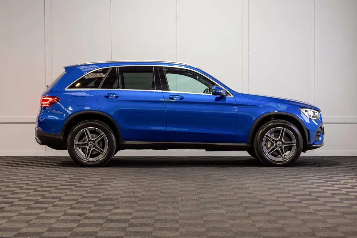 2022 Mercedes-Benz GLC 300de AMG Line Premium - Image 6