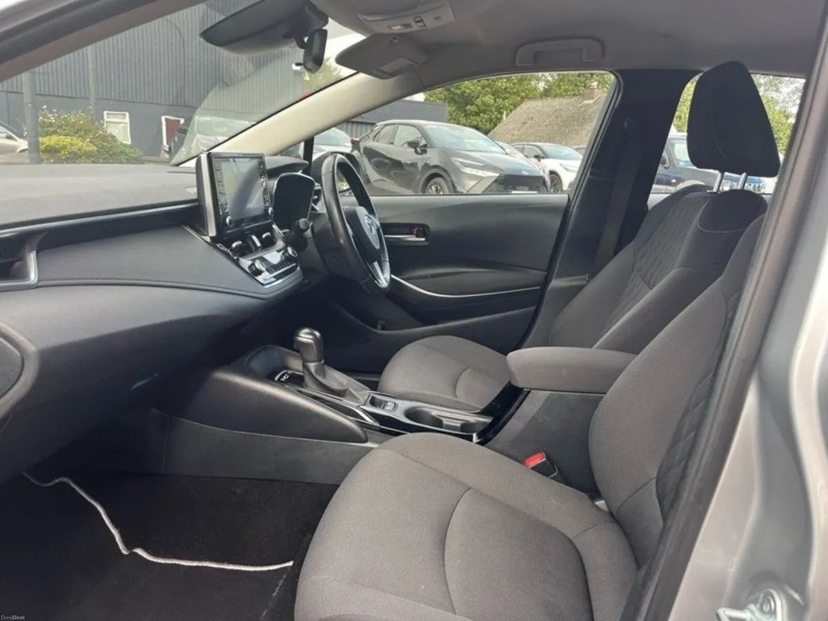 Toyota Corolla LUNA 4DR AUTO HYBRID - Image 6