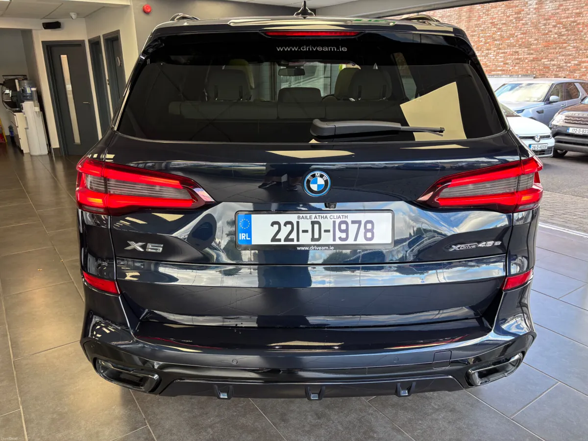 BMW X5 45e M-SPORT***SKY LOUNGE SUNROOF - Image 3