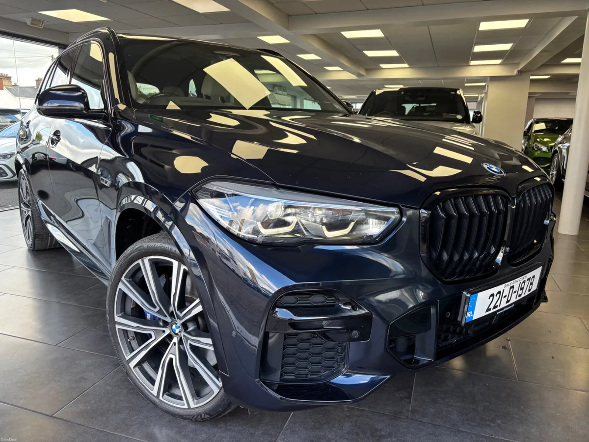 BMW X5 45e M-SPORT***SKY LOUNGE SUNROOF - Image 2