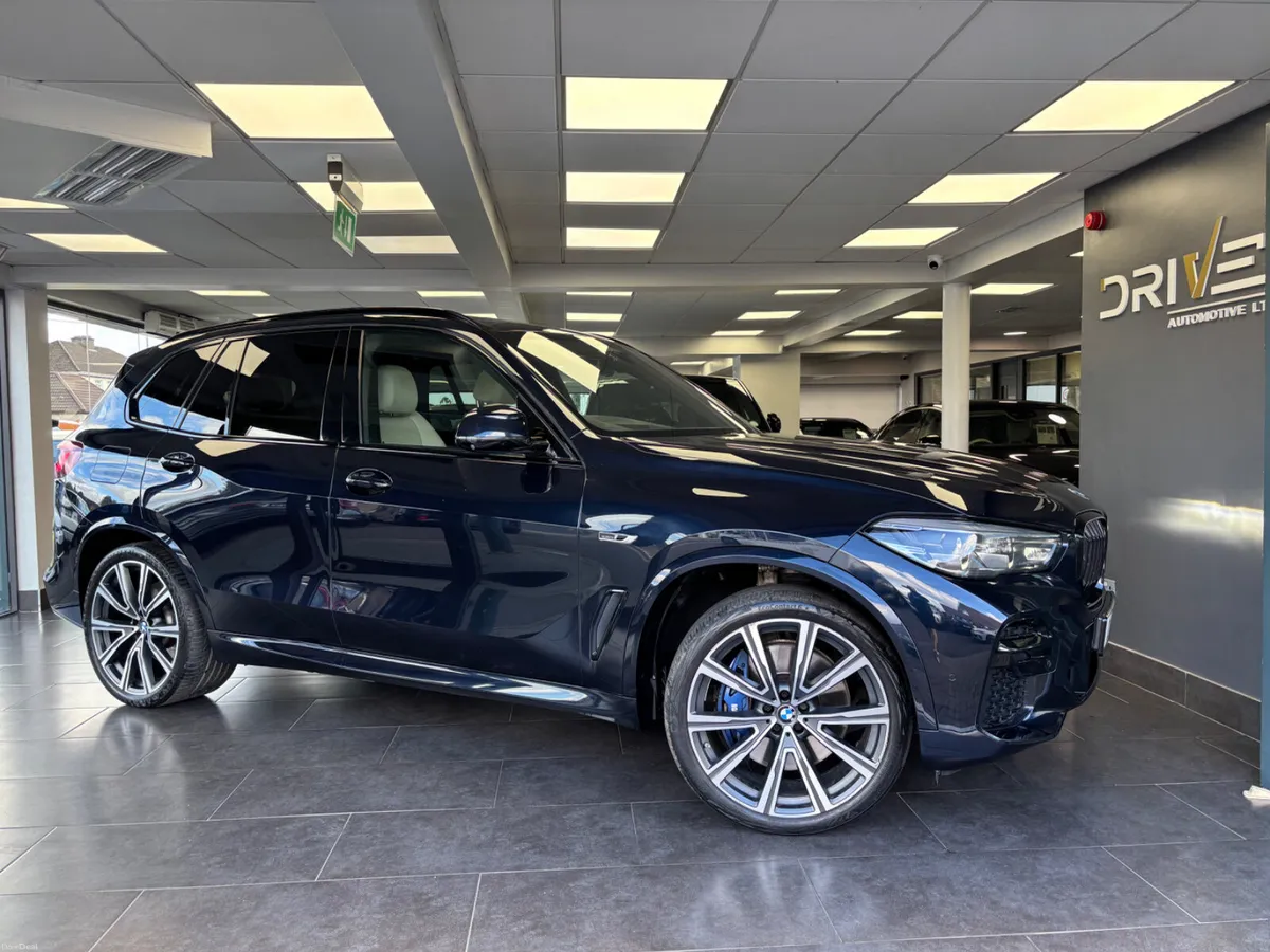 BMW X5 45e M-SPORT***SKY LOUNGE SUNROOF - Image 1