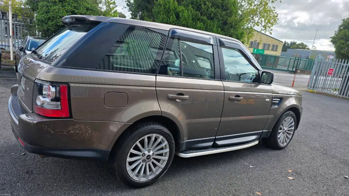 Range Rover Sport - Image 2