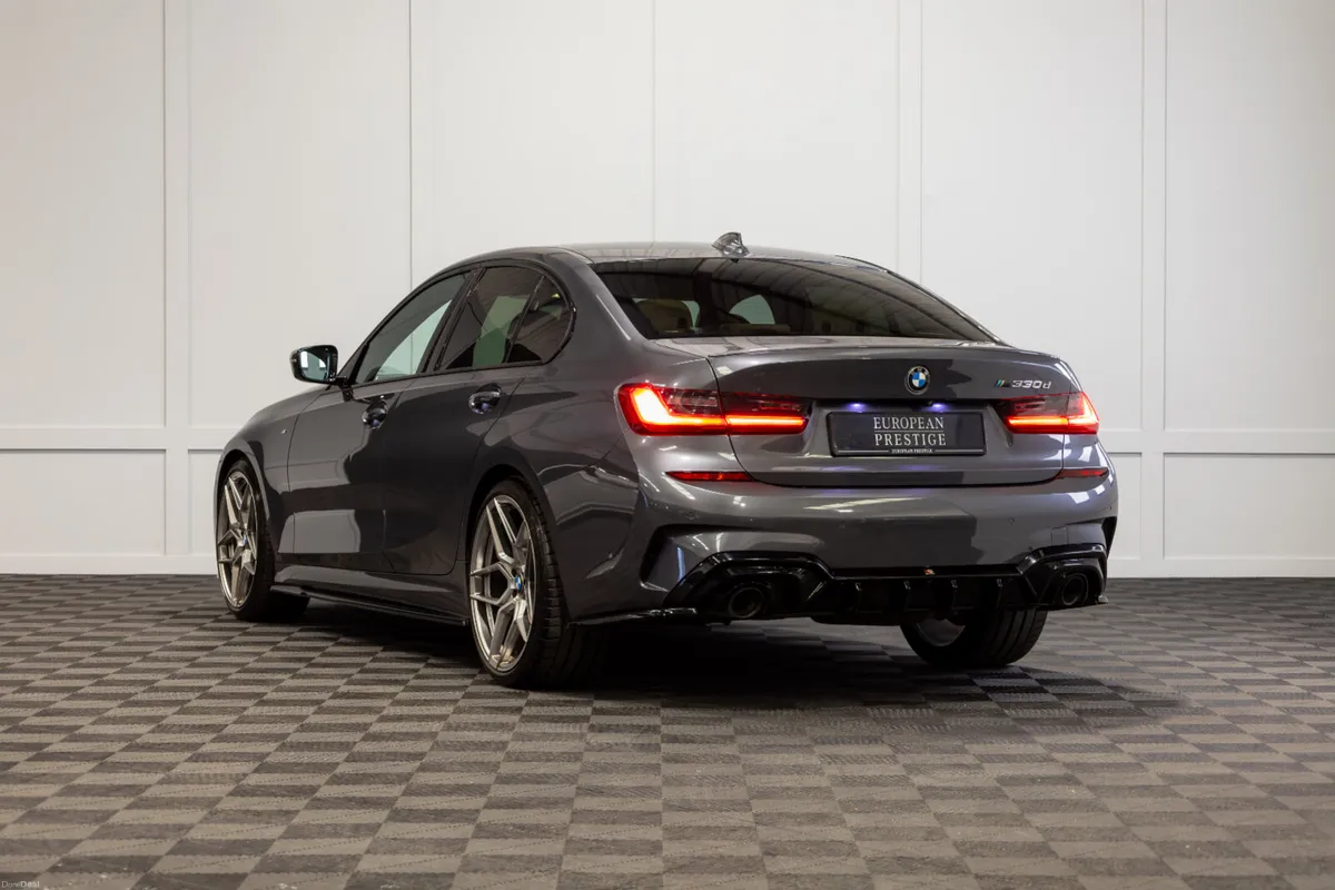 2021 BMW 3-Series 330d M-Sport - Image 4