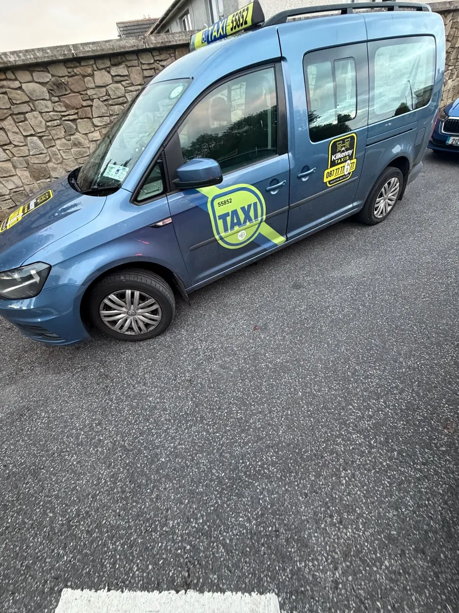 Vw Caddy maxi life taxi wheelchair - Image 4
