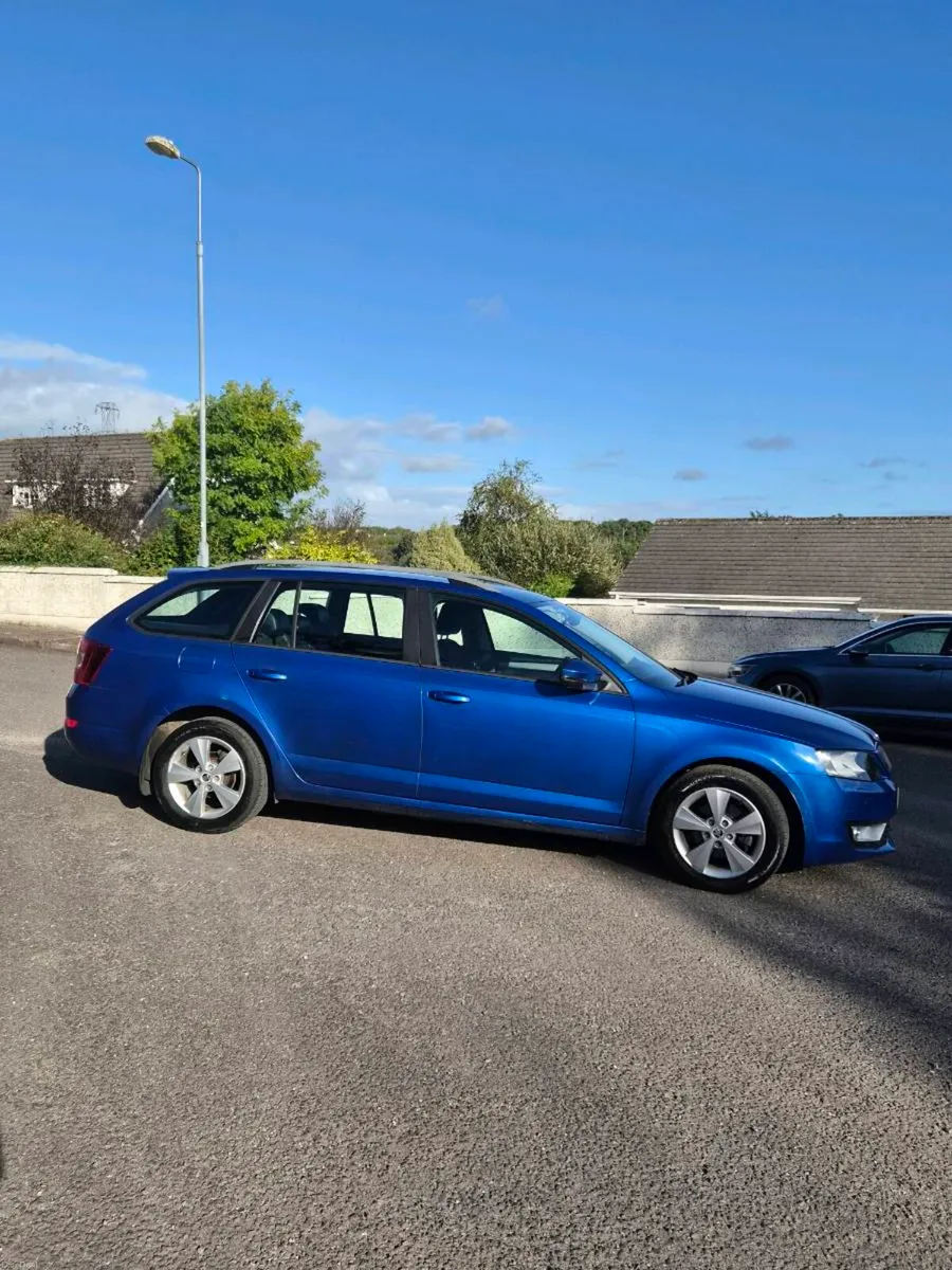 2016 skoda octavia1.6 diesel - Image 5