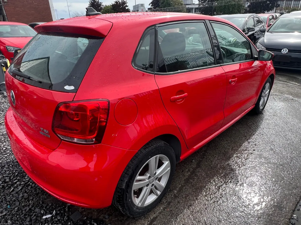 Volkswagen Polo 2013 Automatic/ only 11359 km. - Image 6