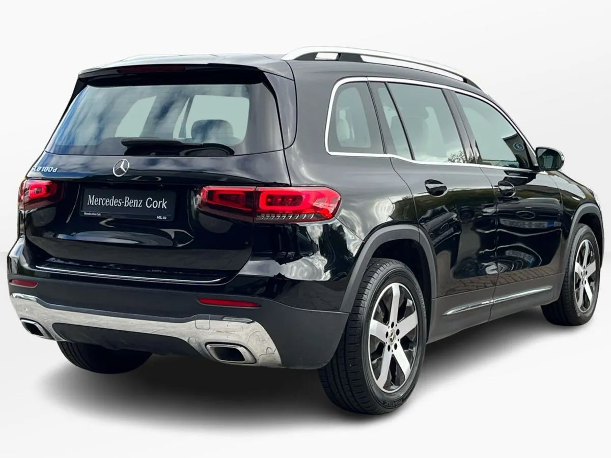 Mercedes-Benz GLB 180D Progressive Line 7 Seat SUV - Image 3
