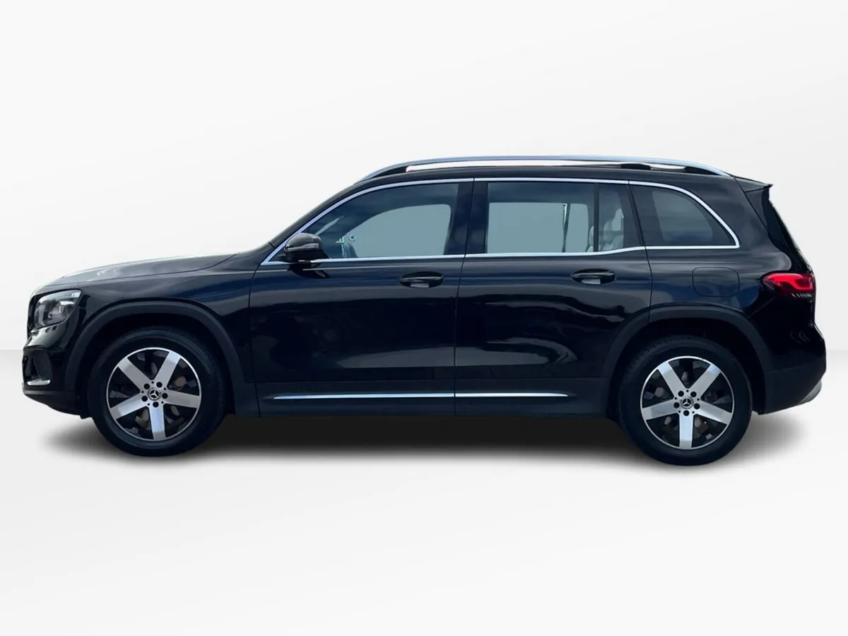 Mercedes-Benz GLB 180D Progressive Line 7 Seat SUV - Image 5
