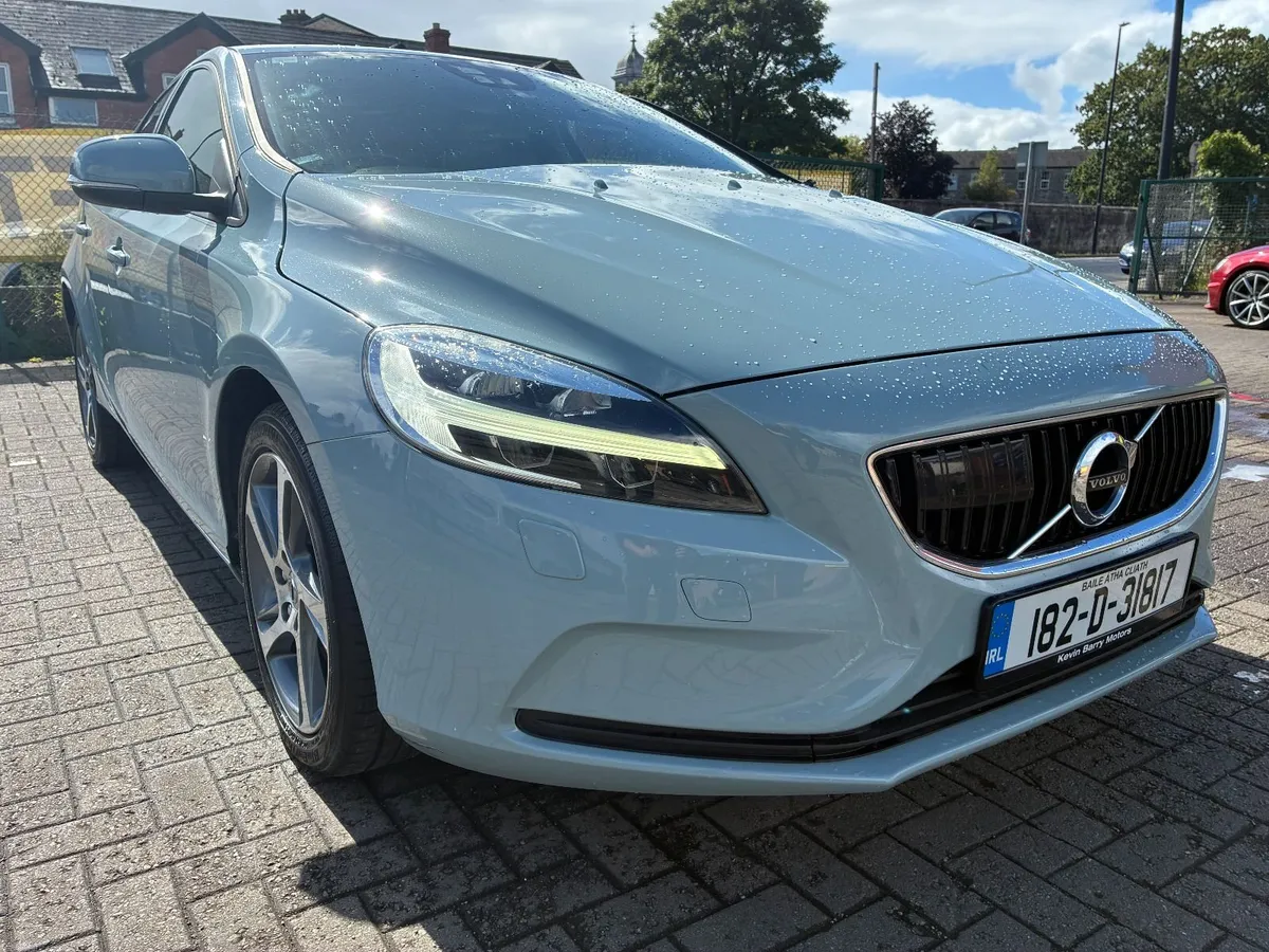 Volvo V40 2018 2.0D  AUTO NCT04/28 - Image 1