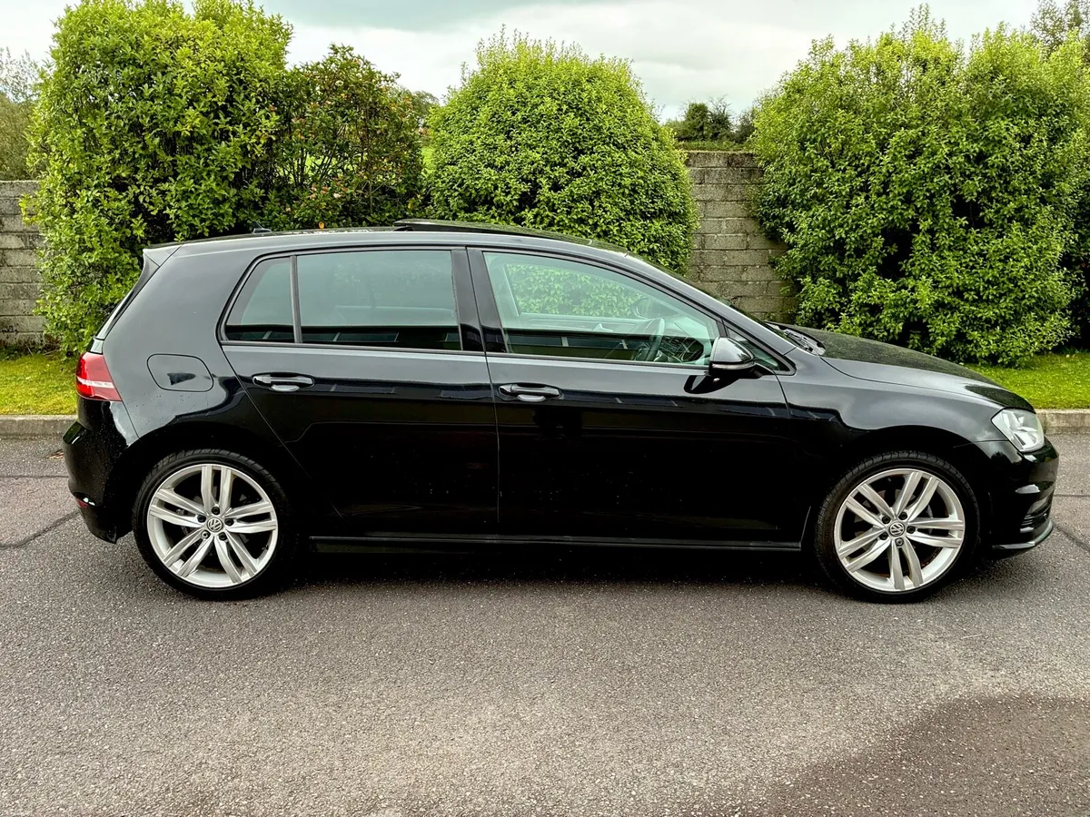 Volkswagen Golf 1.4 TSI Highline 150bhp - Image 2