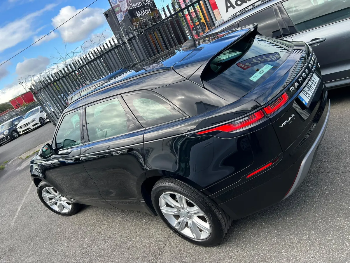 2019 Land Rover Velar Glass Roof - Image 4
