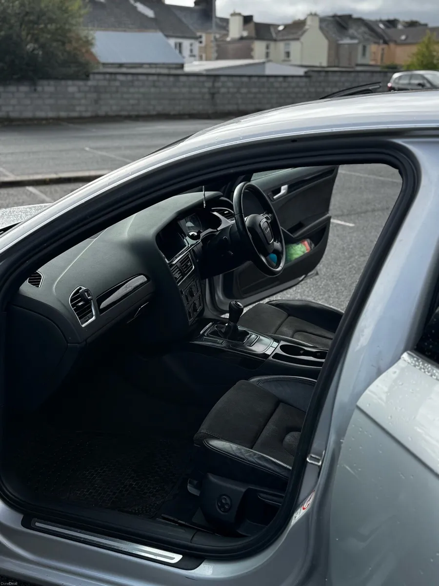 Audi A4 B8 Black Edition - Image 5