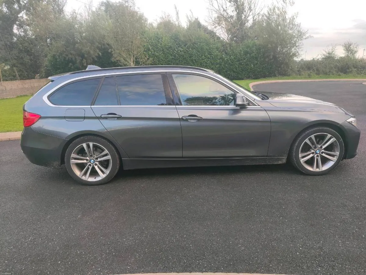 BMW 318d  SPORT Z3BW 4DR - Image 3