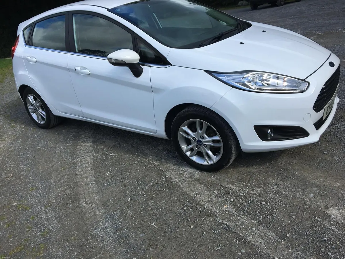 2016 Ford Fiesta Zetec 1.25 - Image 2