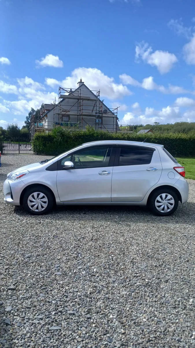 TOYOTA VITZ 1.0 AUTO. - Image 5