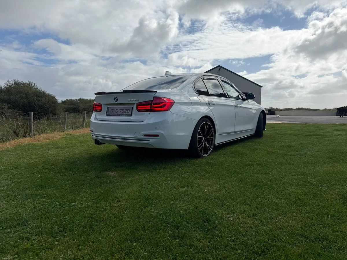 BMW - Image 2