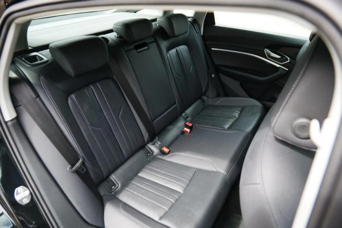 231 Audi Q8 e-tron 450Km Range - Image 6