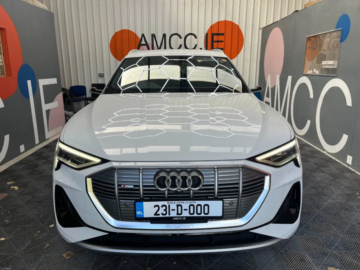 Audi e-tron 2023 AUDI E-TRON 4wd QUATTRO S LINE AU - Image 2