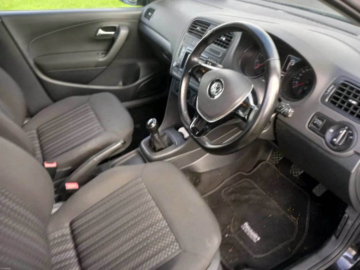 Volkswagon Polo - Image 4