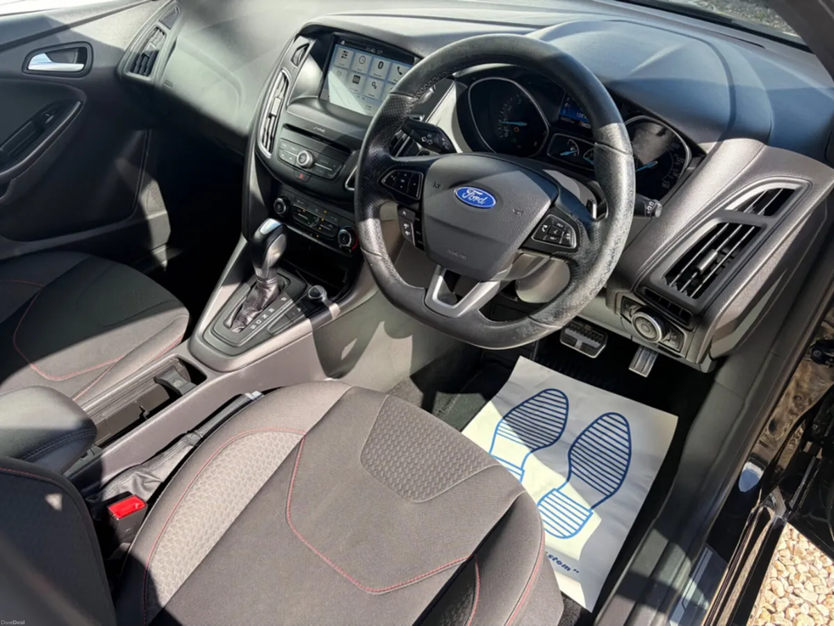 Ford Focus 1.0 ST-LINE ECOBOOST 125 125PS 5DR AUTO - Image 5