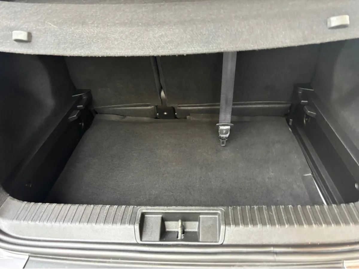 Renault Captur ICONIC EDITION NAEB TCE 90 MAN - Image 3