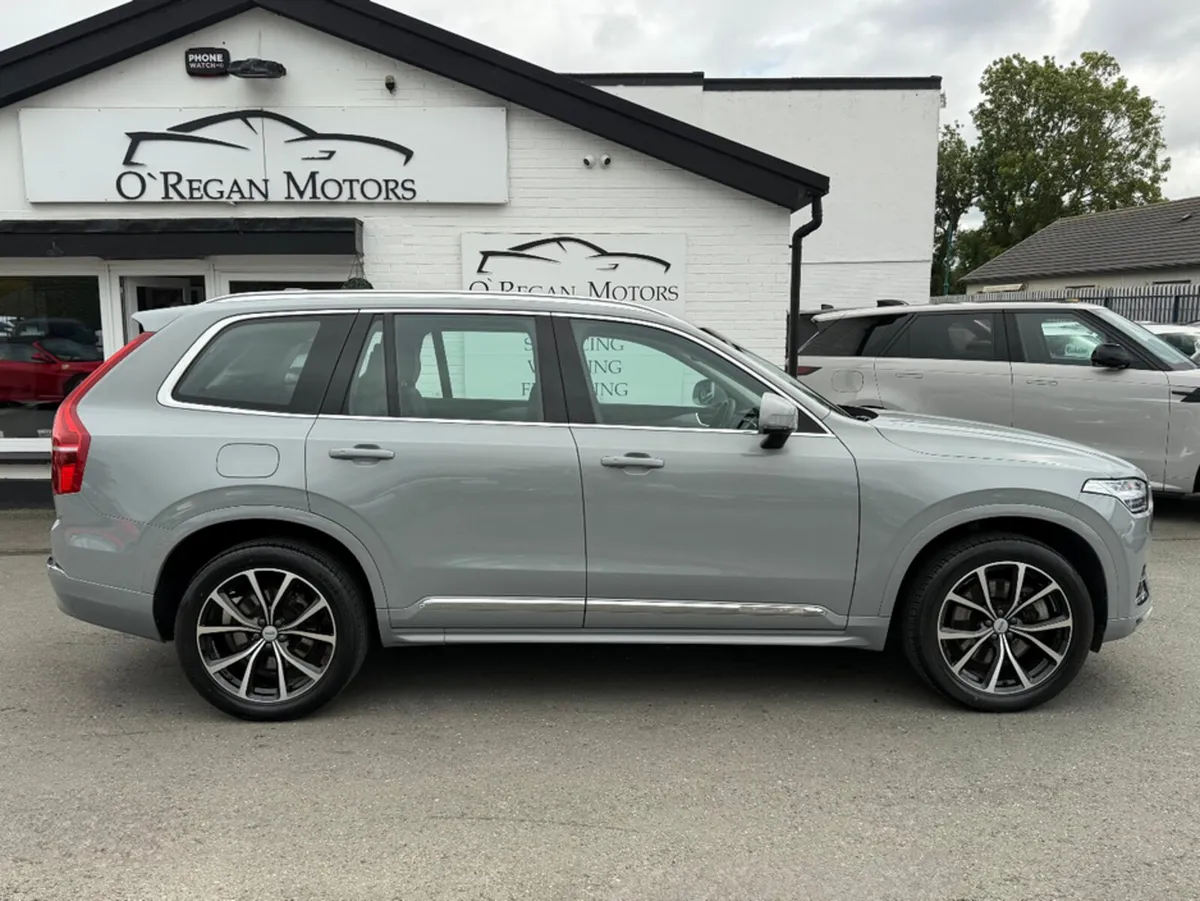 Volvo XC90 **VAPOUR GREY** T8 PHEV RECHARGE 455 BH - Image 2