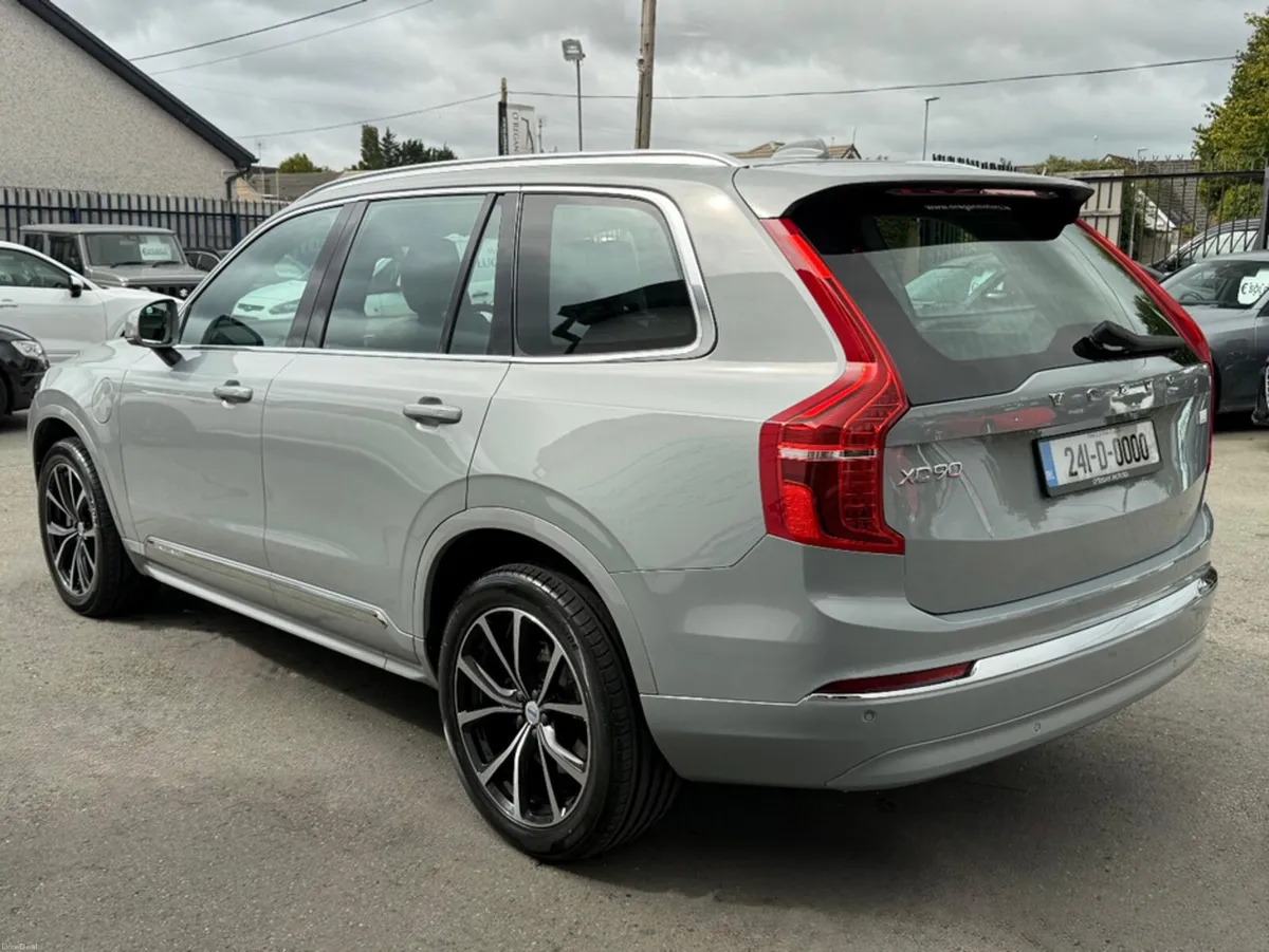 Volvo XC90 **VAPOUR GREY** T8 PHEV RECHARGE 455 BH - Image 6