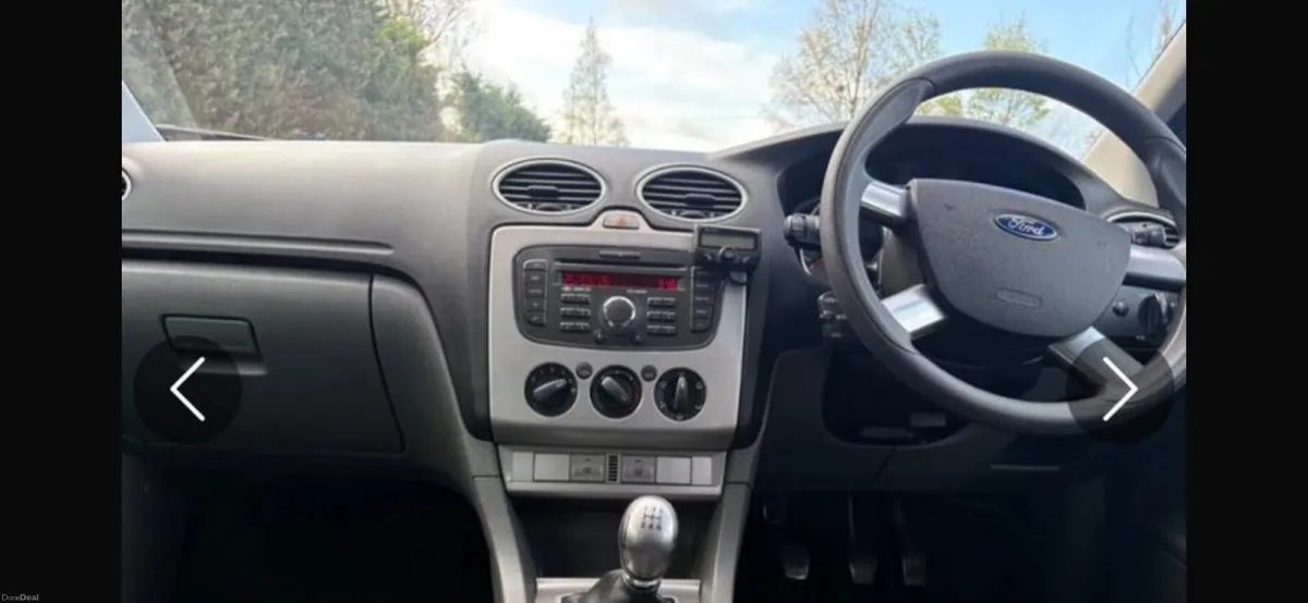 Ford Focus 2010 - Image 2