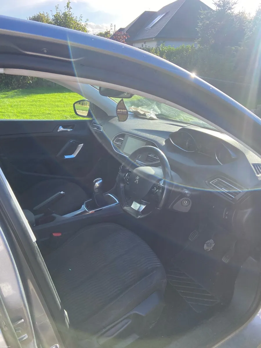 Peugeot 308 - Image 6