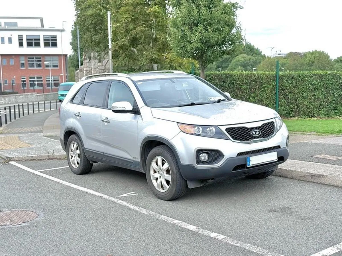 2011 Kia Sorento new clutch, taxed - Image 1