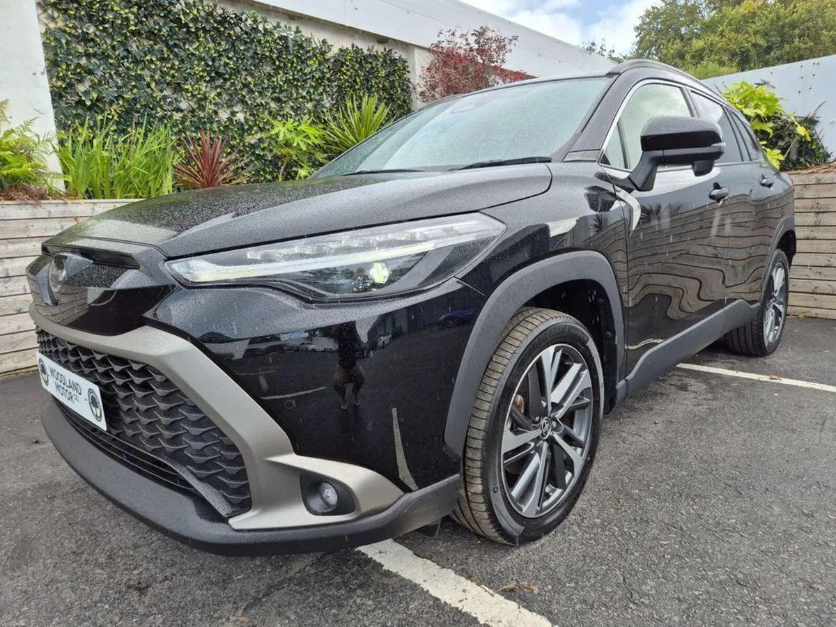 Toyota Corolla Cross 1.8 HYBRID / SPORT Z-PACK WIT - Image 1