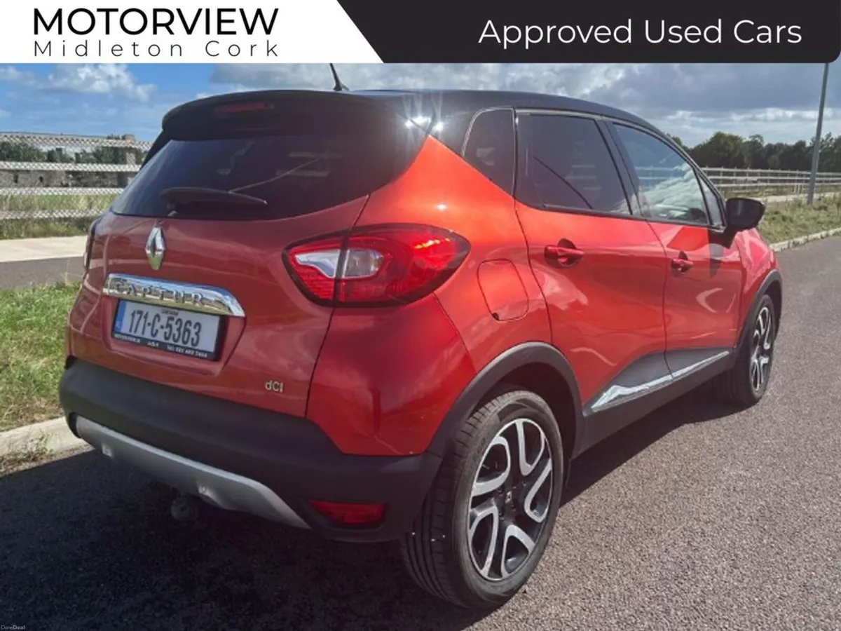 Renault Captur Signature 1.5D Leather Seats, Hugh - Image 6