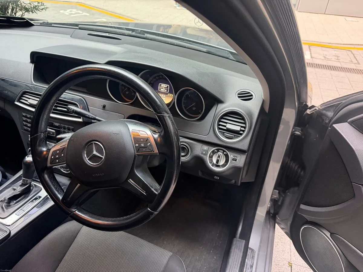 Mercedes C-class Estate - Image 3