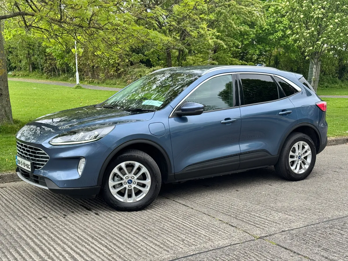 231 FORD KUGA TITANIUM 2.5 PETROL PHEV - Image 2