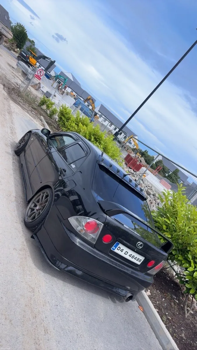 Lexus is200 - Image 3