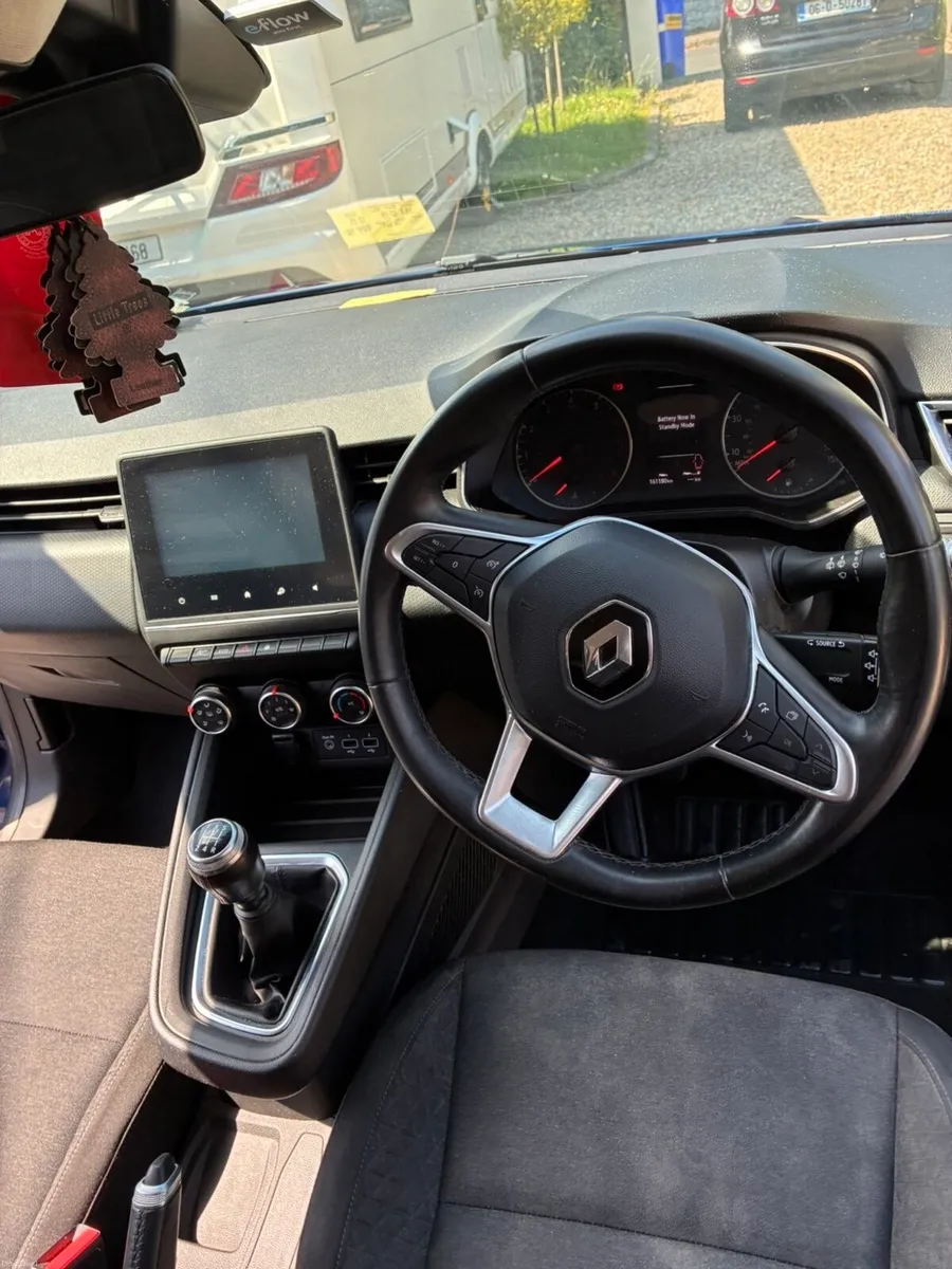 Renault Clio - Image 4