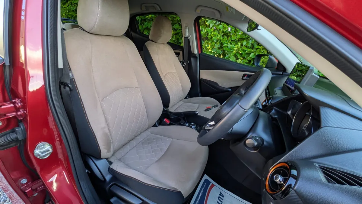 Low Mileage TopSpec Luxury Mazda 2 1.3 Auto, 2017 - Image 3
