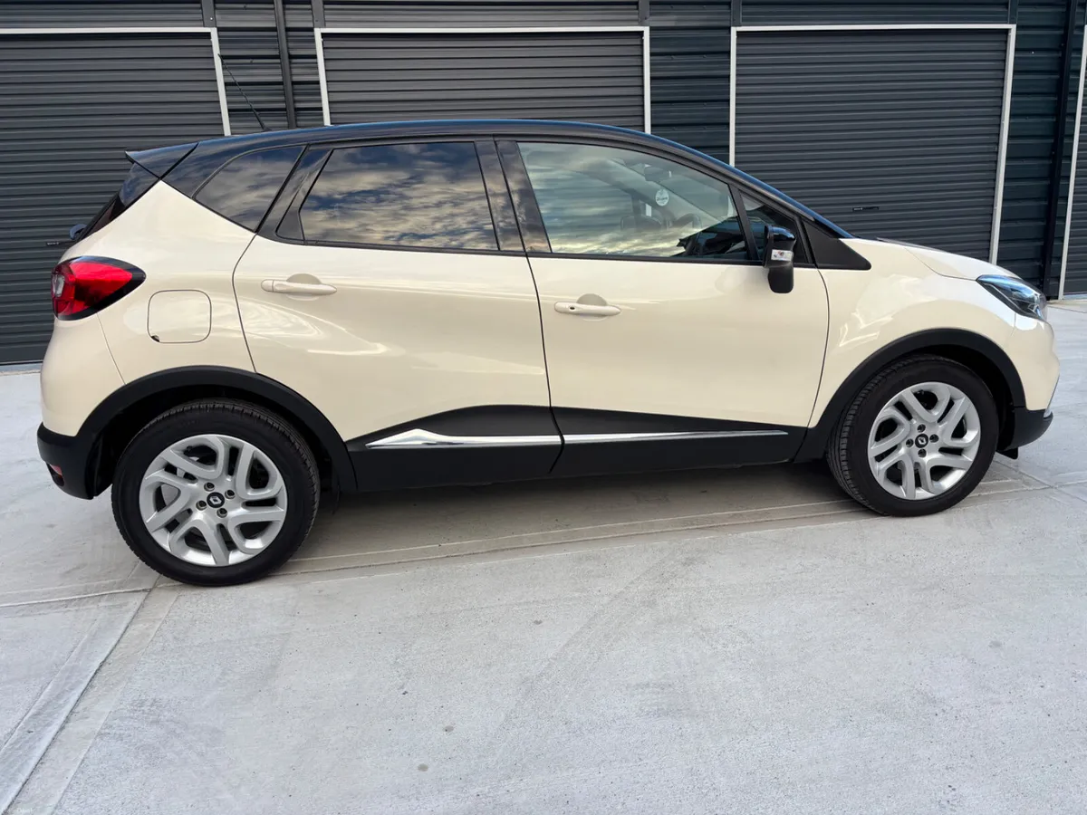 2016 Renault Captur 1.5 dci SIGNATURE - Image 1