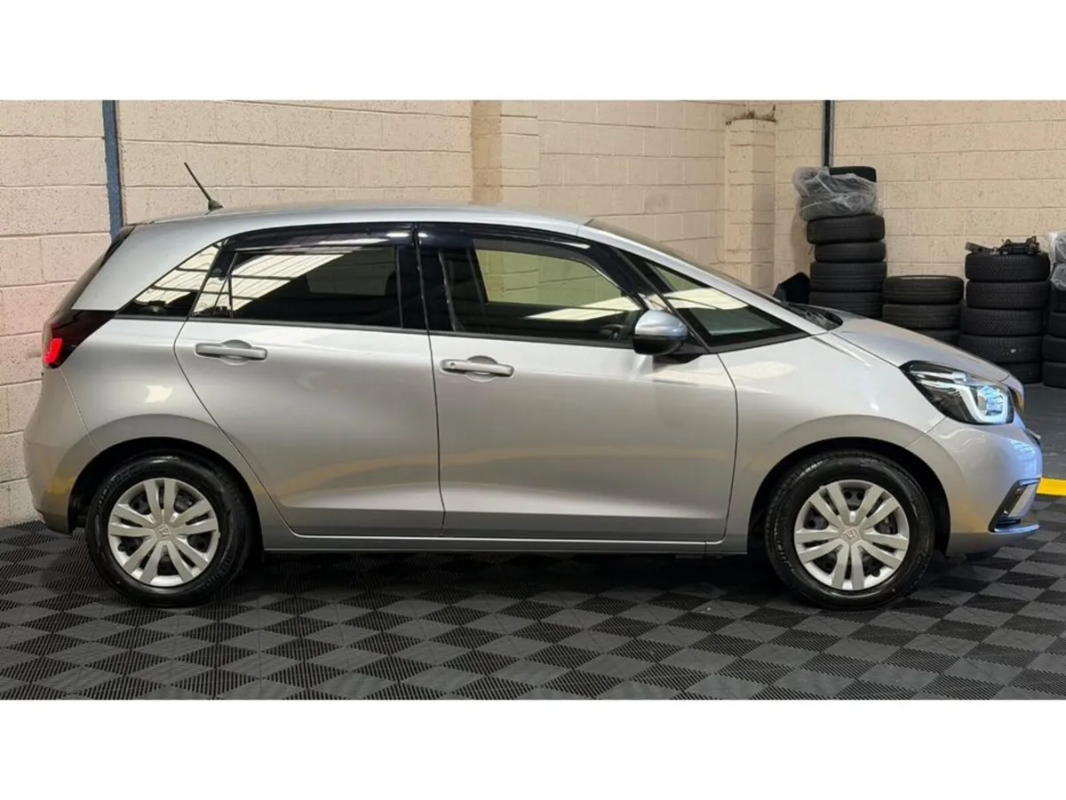 Honda Fit EHEV - Image 6