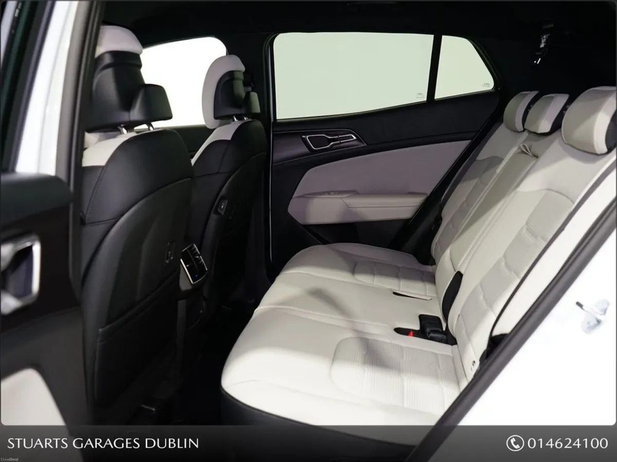 Kia Sportage HEV Black Edition 5DR - Image 5