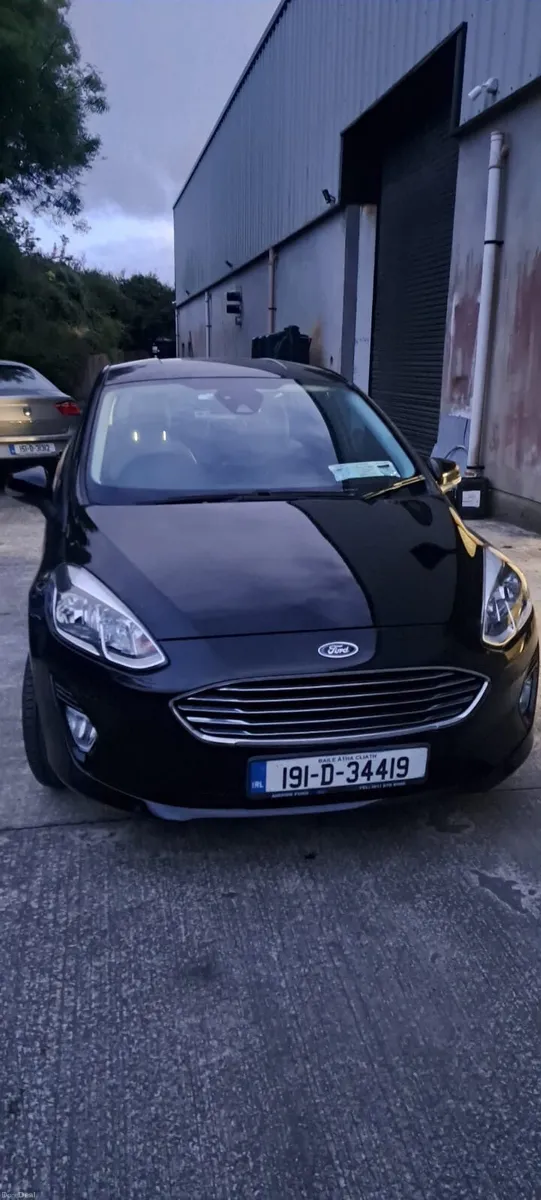 Car - Image 1