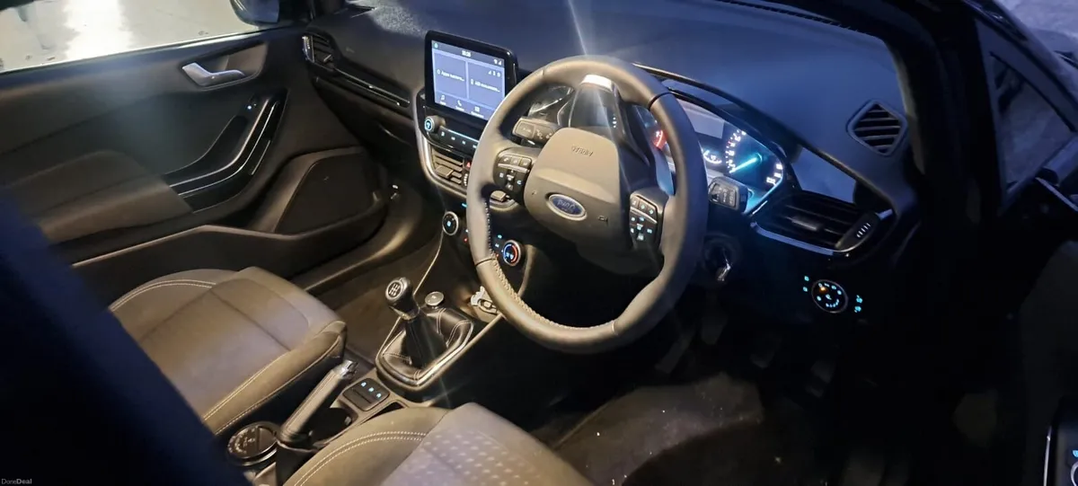 Car - Image 4